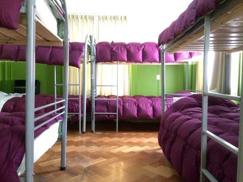 Salvador Hostal & Cafe Hostel Сантяго Екстериор снимка